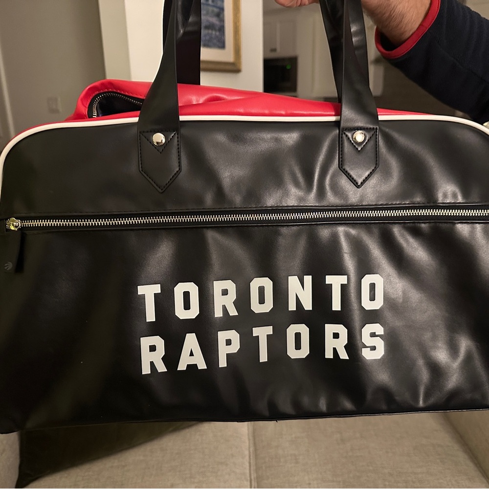 [NEW] Toronto Raptors Duffle Bag